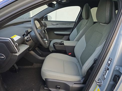 New 2026 Volvo EX30 Plus w/ Climate Package AWD/4WD image 7