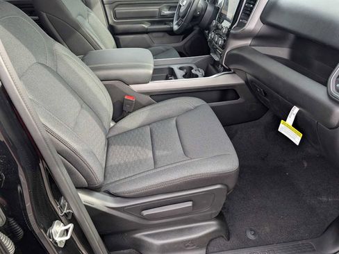 New 2026 RAM 1500 Express AWD/4WD image 23