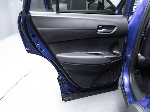 Used 2024 Toyota Corolla Cross XLE image 30