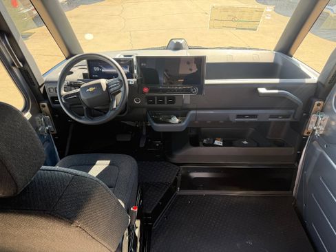 New 2025 Chevrolet Brightdrop 400 w/ Battery Pack, Max Range image 6