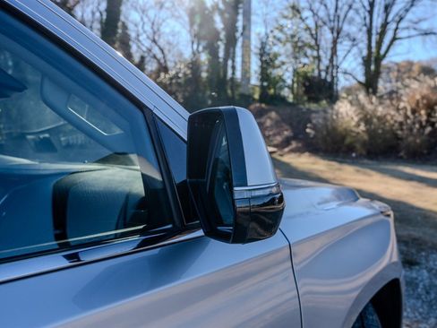 Used 2020 Cadillac Escalade ESV Premium Luxury image 12