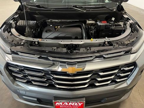 Used 2025 Chevrolet Equinox LT w/ Convenience Package II AWD/4WD image 9