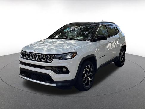 Used 2025 Jeep Compass Limited AWD/4WD image 3