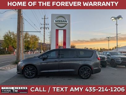 Used 2020 Chrysler Pacifica Touring w/ S Appearance Package