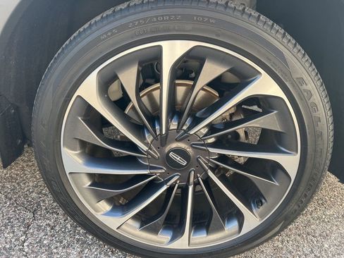 Used 2023 Lincoln Aviator Reserve w/ Equipment Group 201A image 14