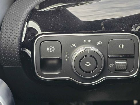 New 2025 Mercedes-Benz CLA 35 AMG 4MATIC image 37