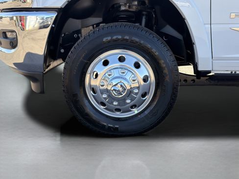 New 2026 RAM 3500 Limited AWD/4WD image 13