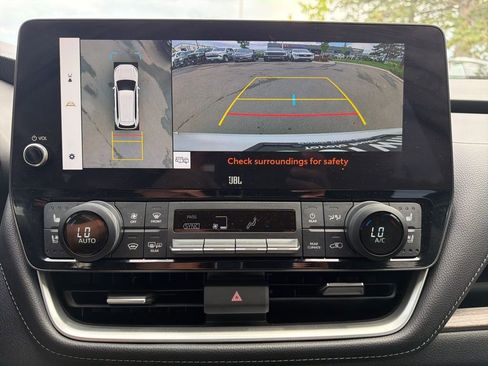 Used 2024 Toyota Grand Highlander AWD image 33
