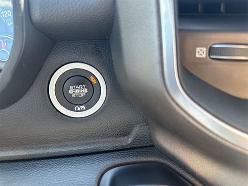 Used 2021 RAM 1500 Big Horn image 16