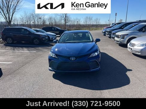 Used 2023 Toyota Camry LE image 2