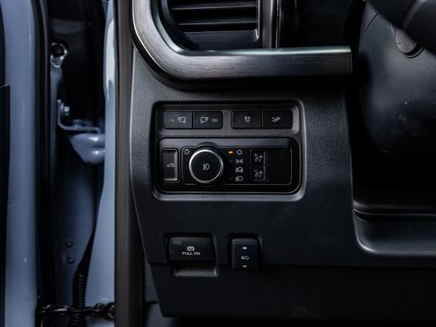 Used 2024 Ford F350 Lariat w/ Sport Appearance Package image 22