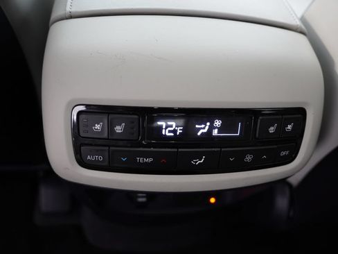 Used 2021 Hyundai Palisade Limited AWD/4WD image 19