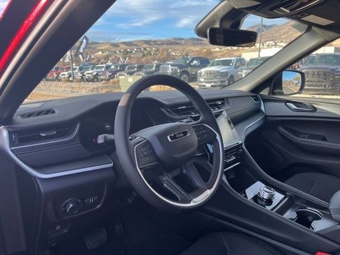 New 2026 Jeep Grand Cherokee L 4WD image 12