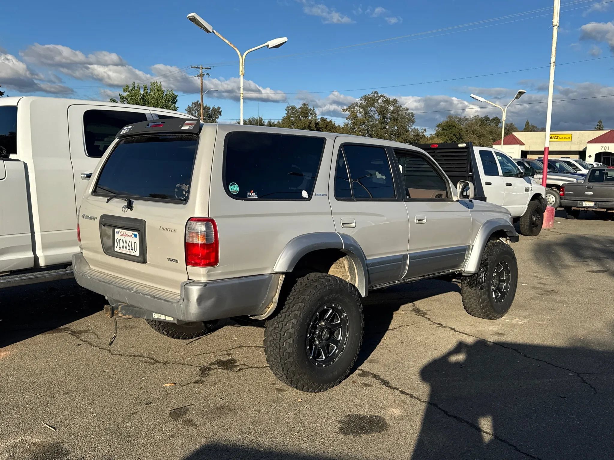 Used 1999 Toyota 4Runner Limited w/ Upgrade Value Pkg 5 AWD/4WD image 4
