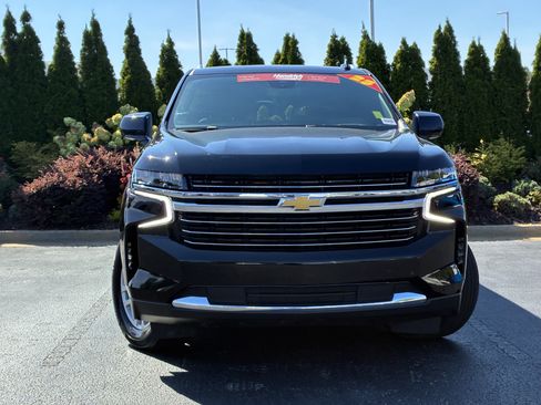 Used 2023 Chevrolet Suburban LT RWD image 5