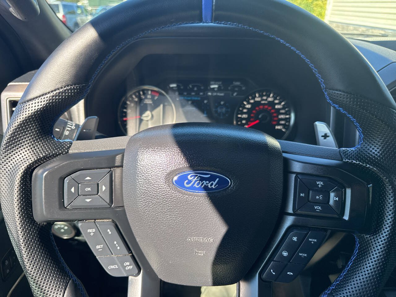 Used 2019 Ford F150 Raptor w/ Equipment Group 802A Luxury AWD/4WD image 24