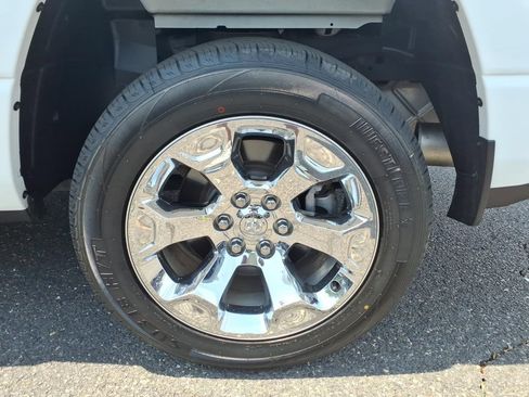 Certified 2023 RAM 1500 Big Horn AWD/4WD image 15