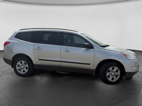 Used 2012 Chevrolet Traverse LS FWD image 7
