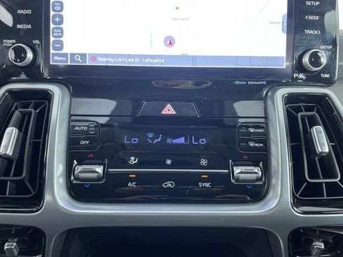 Used 2023 Kia Sorento SX AWD/4WD image 25