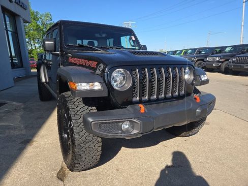 Used 2023 Jeep Gladiator Mojave w/ Cold Weather Group AWD/4WD image 15