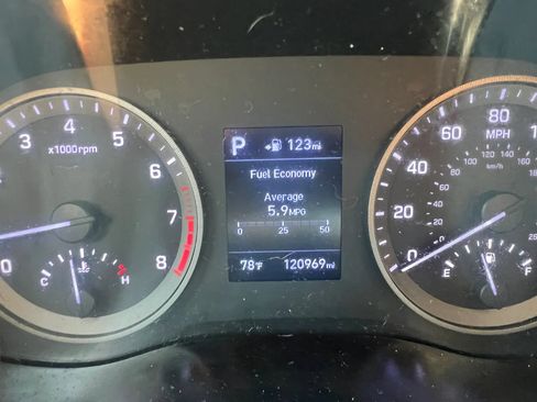 Used 2019 Hyundai Tucson SE AWD/4WD image 18