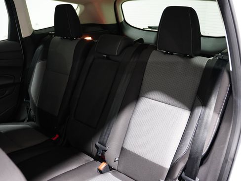 Used 2019 Ford Escape SE image 17