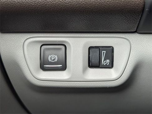 Used 2019 GMC Acadia SLT image 23