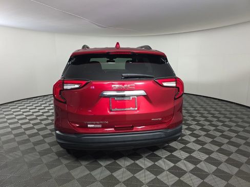 Used 2022 GMC Terrain SLE w/ Driver Convenience Package AWD/4WD image 4