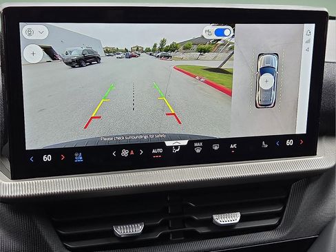 Used 2026 Ford Explorer Tremor w/ Tremor Convenience Package AWD/4WD image 17