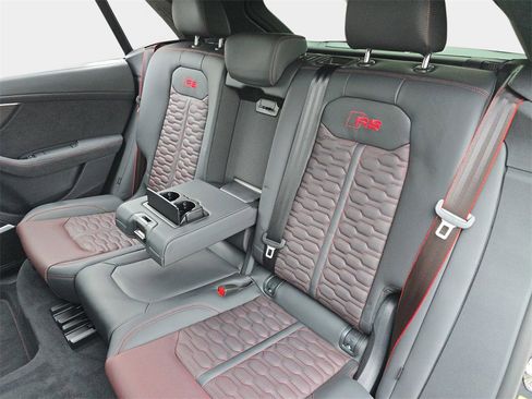 New 2025 Audi RS Q8 performance image 14