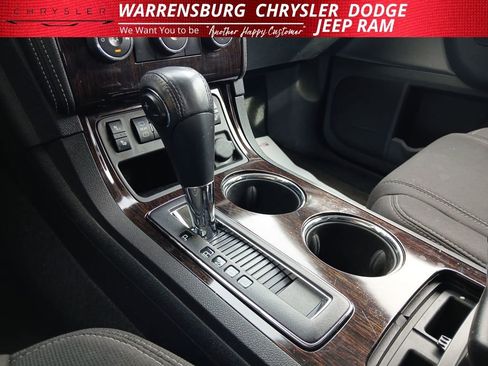 Used 2016 Chevrolet Traverse LT w/ Style and Technology Package image 25
