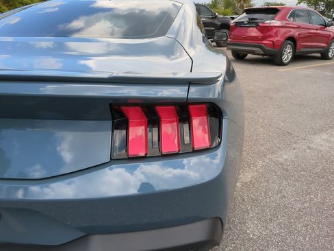 Used 2025 Ford Mustang GT Premium RWD image 12