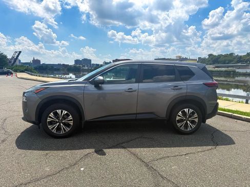 Used 2023 Nissan Rogue SV AWD/4WD image 4