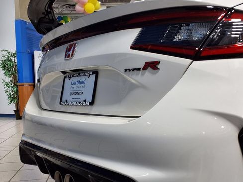 Certified 2024 Honda Civic Type R image 8