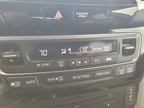 Used 2016 Honda Pilot Touring image 25