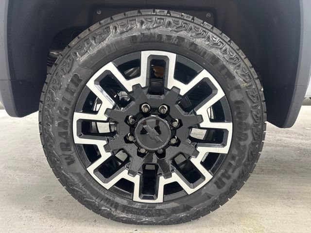 New 2026 Chevrolet Silverado 2500 High Country w/ High Country Premium Package AWD/4WD image 39