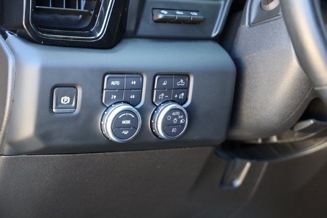Used 2024 GMC Sierra 2500 AT4 w/ Technology Package AWD/4WD image 24