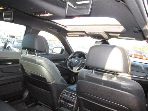 Used 2014 BMW 740Li w/ Executive Package image 23
