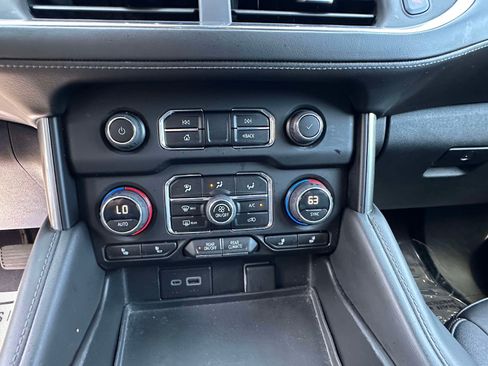 Used 2023 Chevrolet Tahoe Z71 w/ Luxury Package AWD/4WD image 12