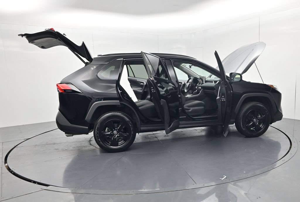 Used 2025 Toyota RAV4 XLE AWD/4WD image 60