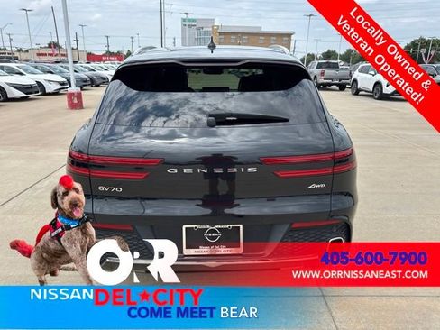 Used 2025 Genesis GV70 2.5T AWD/4WD image 4
