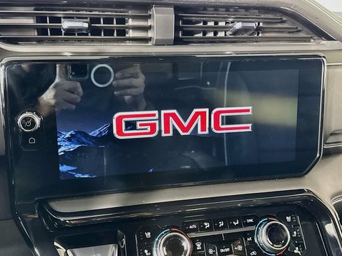 Used 2025 GMC Sierra 2500 AT4X AWD/4WD image 34