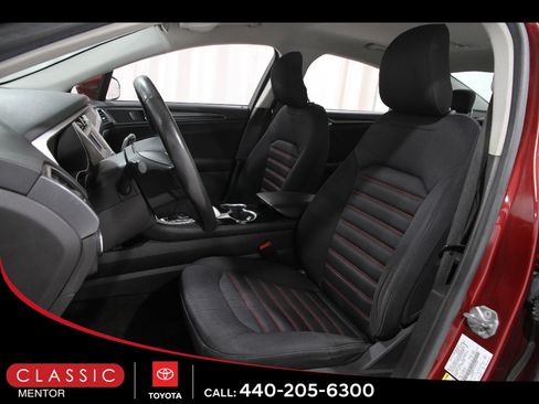 Used 2014 Ford Fusion SE w/ Equipment Group 201A image 5