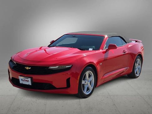 Used 2020 Chevrolet Camaro LT RWD image 4