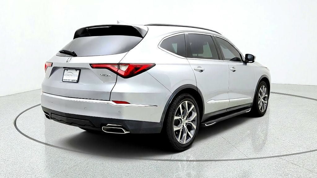 Used 2023 Acura MDX w/ Technology Package FWD image 5