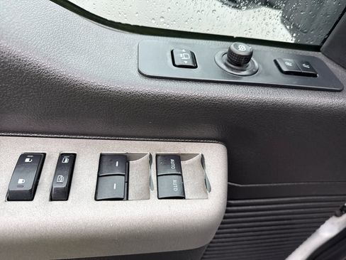 Used 2013 Ford F450 Lariat w/ FX4 4X4 Off-Road Pkg image 19