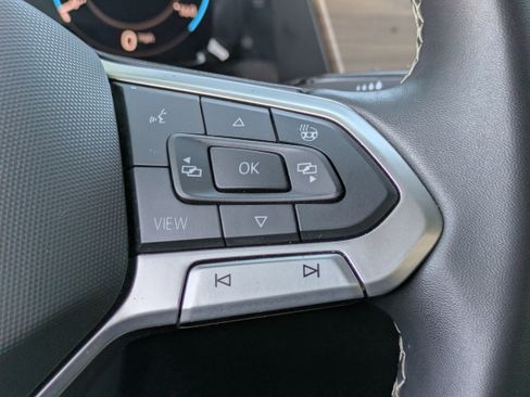 Used 2024 Volkswagen Atlas SE image 24