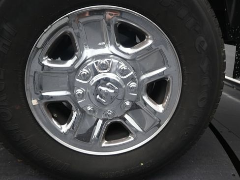 Used 2024 RAM 2500 Tradesman w/ Chrome Appearance Group AWD/4WD image 10