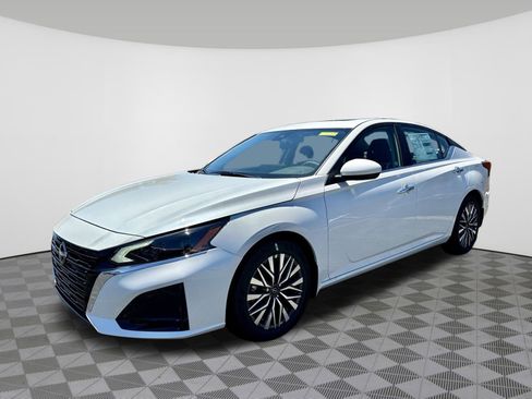 New 2026 Nissan Altima 2.5 SV FWD image 8