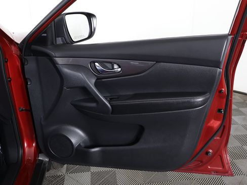 Used 2020 Nissan Rogue SV AWD/4WD image 22